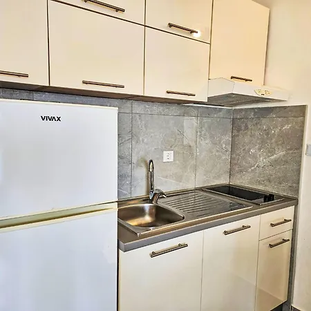 Snjezana-3 By Interhome *